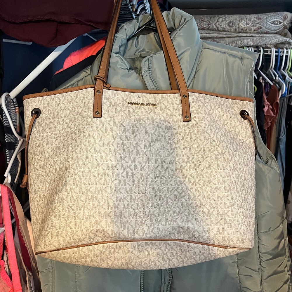 Micheal Kors tote